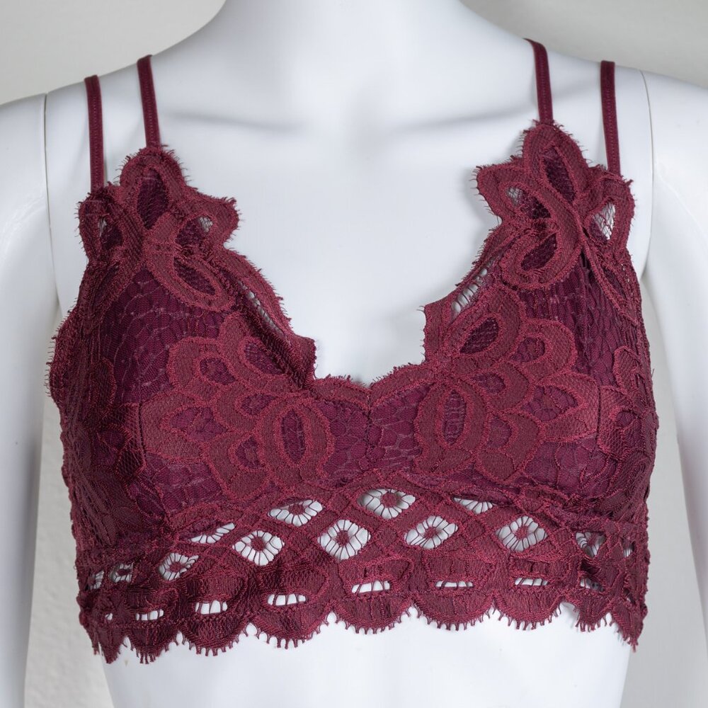 LIME LUSH: Dark Berry Floral Lace Bralette (NWOT)